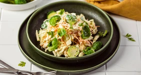 Коул слоу с брюссельской капустой
