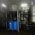 Перед подачей на уваривание кабачки проходят через инспекционную ленту, где сотрудники следят за качеством обработки овощей. Затем при температуре +85-90 градусов кабачки уваривают до состояния пюре