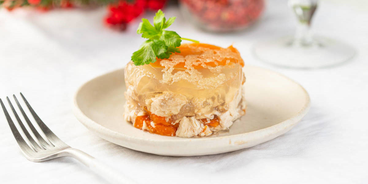 Холодец из курицы с желатином — рецепт от ВкусВилл