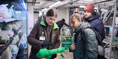 Свадьба в&nbsp;магазине, конкурсы и&nbsp;культпоходы: чем живёт сообщество ВкусВилла