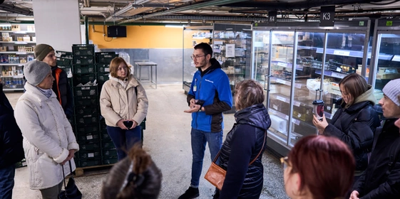 Свадьба в&nbsp;магазине, конкурсы и&nbsp;культпоходы: чем живёт сообщество ВкусВилла