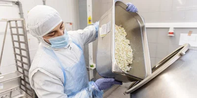 Рецепт оливье: как готовят салат в промышленном масштабе