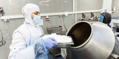 Рецепт оливье: как готовят салат в&nbsp;промышленном масштабе