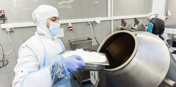 Рецепт оливье: как готовят салат в промышленном масштабе