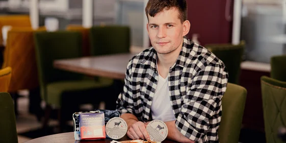 В Городецкой сыроварне за производство сыров отвечает Антон Медведев, главный технолог