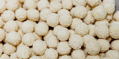 Сейчас трюфельные конфеты продаются поштучно в магазинах ВкусВилл с зоной кафе