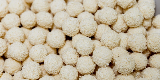 Сейчас трюфельные конфеты продаются поштучно в&nbsp;магазинах ВкусВилл с&nbsp;зоной кафе