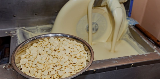 При приготовлении трюфельных конфет используется шоколад Barry Callebaut