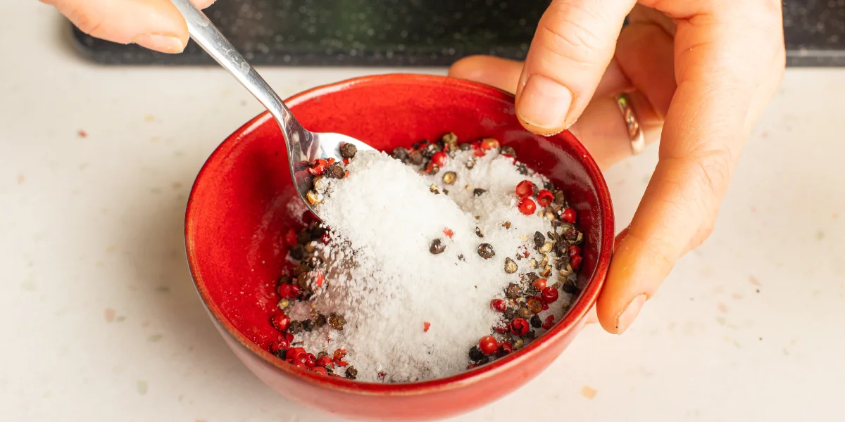 Как засолить сало дома: классический рецепт, варёное сало и домашняя буженина