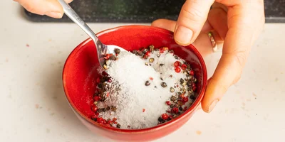 Как засолить сало дома: классический рецепт, варёное сало и домашняя буженина