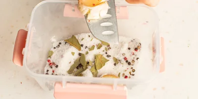 Как засолить сало дома: классический рецепт, варёное сало и домашняя буженина