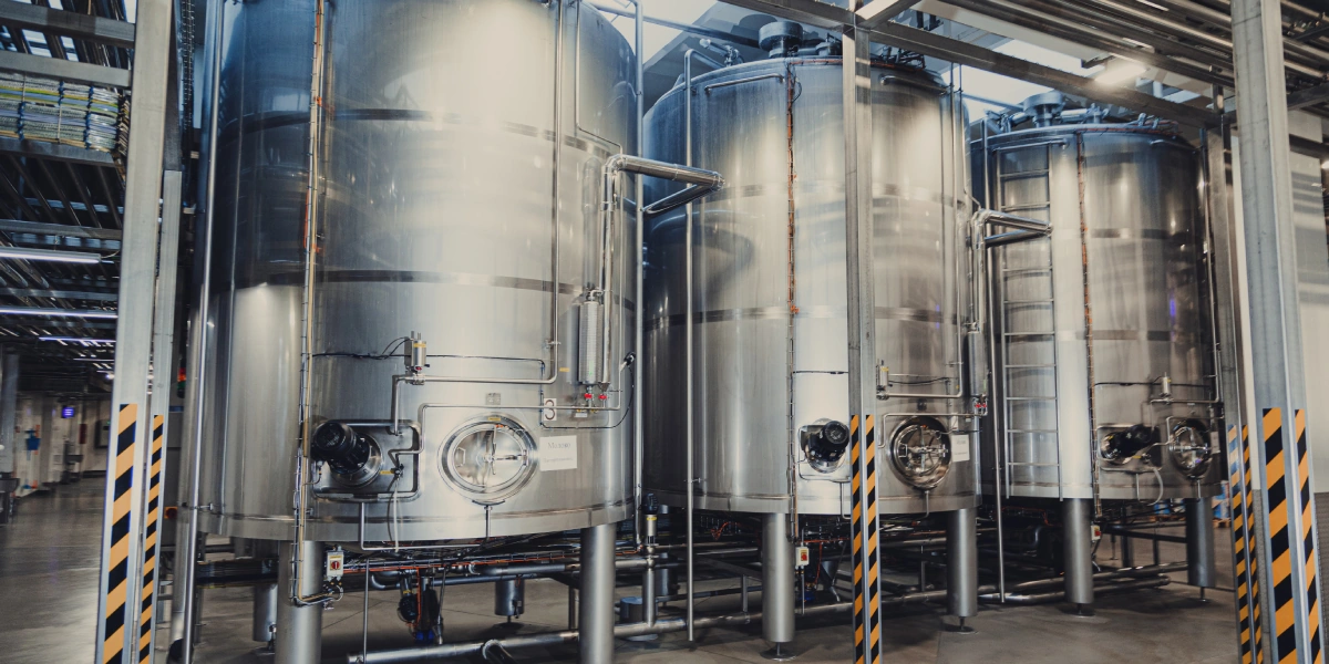 Танки с пастеризованным молоком