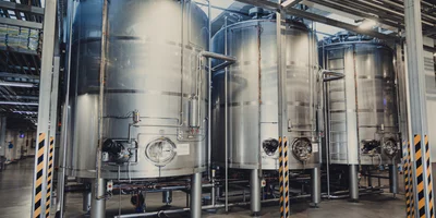 Танки с пастеризованным молоком