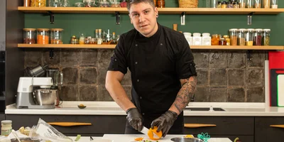 Горячая еда с доставкой на дом или в офис: всё о проекте Сгоряча от ВкусВилла
