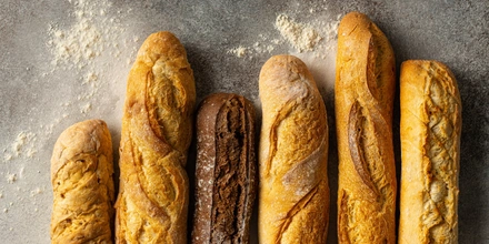 Не сухарь, а багет: почему быстро черствеет и&nbsp;как продлить срок хранения