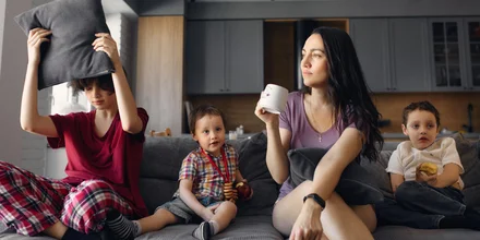 Что в холодильнике у супергеройской мамы