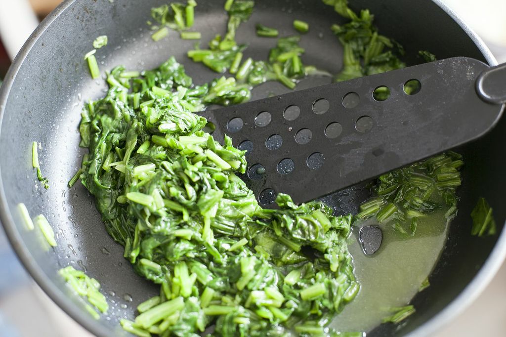 Весенние ракушки с начинкой из шпината — процесс приготовления, фото 7 Весенние ракушки с начинкой из шпината — процесс приготовления, фото 7