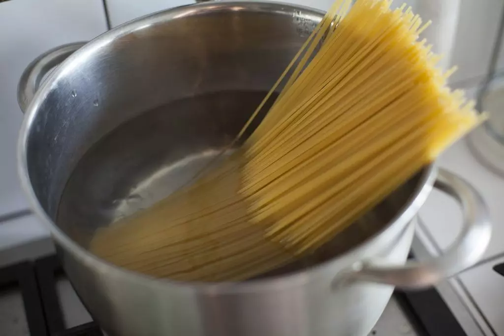 Спагетти с неркой — процесс приготовления, фото 2