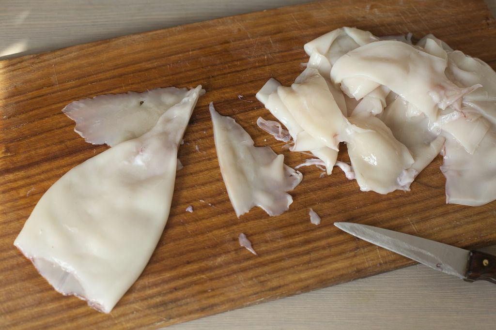 Кальмары, тушеные с картофелем — процесс приготовления, фото 2 Кальмары, тушеные с картофелем — процесс приготовления, фото 2