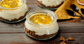 Мини-чизкейки с маракуйей