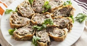 Рулет с фаршем (рецепт от Елены Мозгуновой)