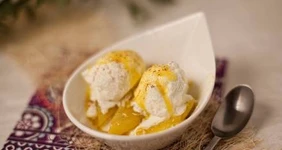 Мороженое с карамельными бананами