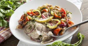 Сазан с ароматными овощами