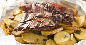 Свиные ребрышки с картошкой