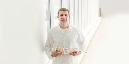 «Ем 10 запеканок в&nbsp;неделю»: съездили на&nbsp;производство с&nbsp;покупателями