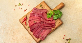 Красное мясо вреднее белого. Или нет?