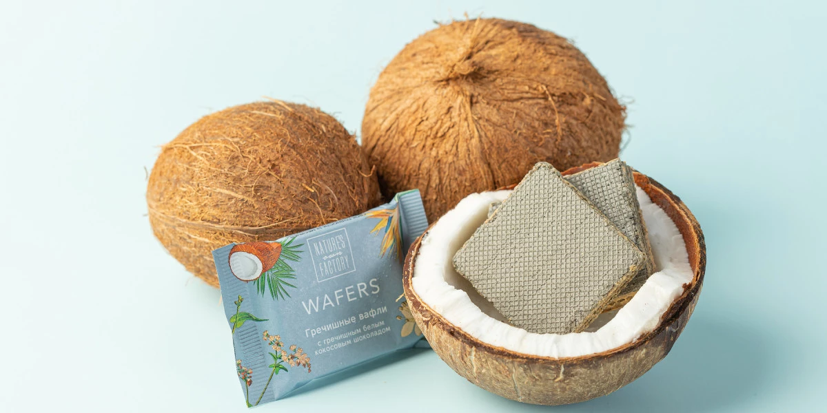 Продукты с кокосом из ВкусВилла — от мыла до зефира