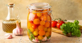 Маринованные помидоры черри