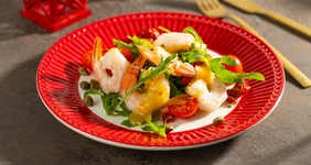 Салат с руколой и креветками