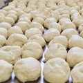 Пышная, сырная и с леопардовым бортом: как производят замороженную неаполитанскую пиццу