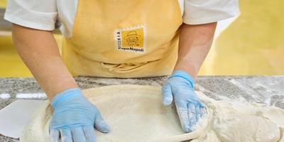 Пышная, сырная и&nbsp;с&nbsp;леопардовым бортом: как производят замороженную неаполитанскую пиццу