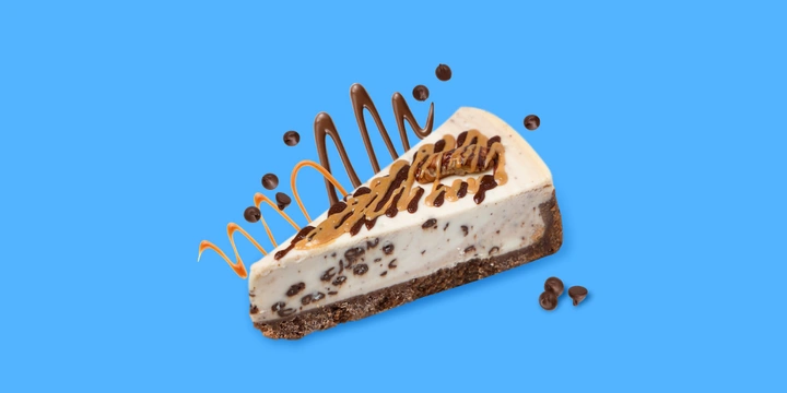 Чизкейк с&nbsp;шоколадной крошкой и&nbsp;онигири с&nbsp;крабом: обзор новинок недели