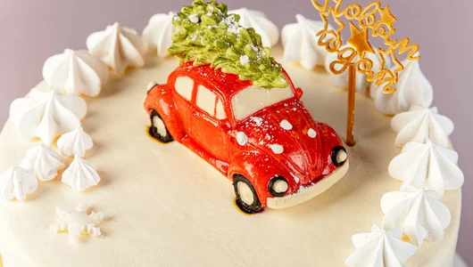 Торт «Новогодний с машинкой»