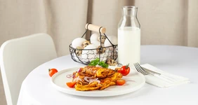 10 рецептов омлета на завтрак: с угрём, икрой, овощами и тофу