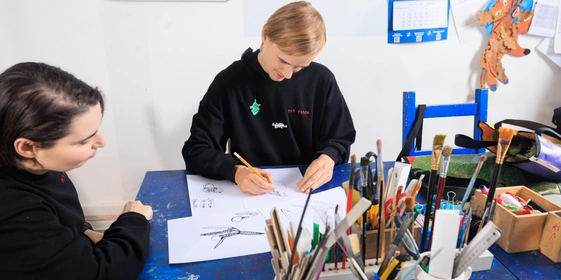 Манго против снегодождя: мы сделали мерч вместе с «Антон тут рядом»