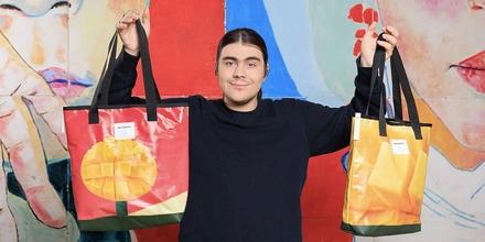 Манго против снегодождя: мы сделали мерч вместе с «Антон тут рядом»