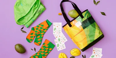 Манго против снегодождя: мы сделали мерч вместе с «Антон тут рядом»