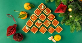 Тарталетки с икрой и зелёным маслом