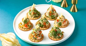 Крекеры с сёмгой и творожным сыром