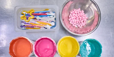 Любовь, джем и роботы: вся правда о меренговом рулете с малиной