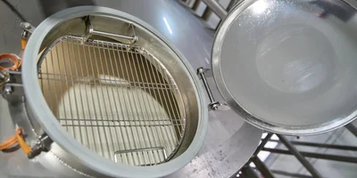 Роботизированные наследники Верещагина: где производят безлактозное масло и моцареллу