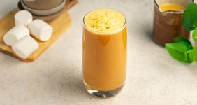 Пряный латте с манго