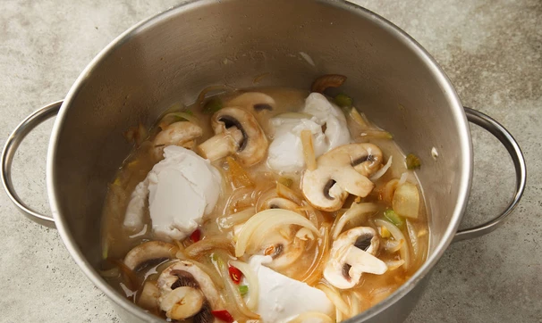 Кокосовый суп с креветками, шаг 3/5