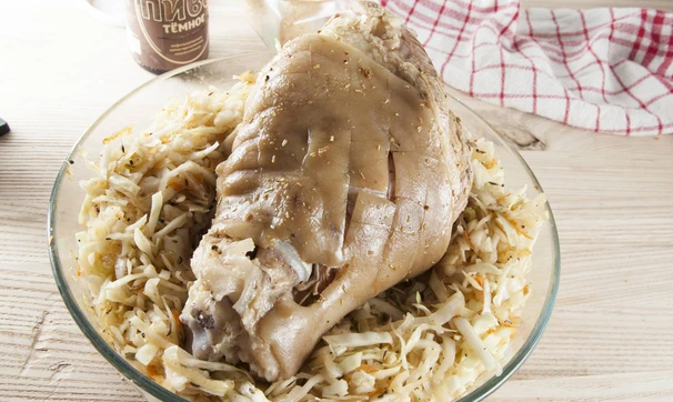 Свиная рулька в пиве с капустой, шаг 7/7
