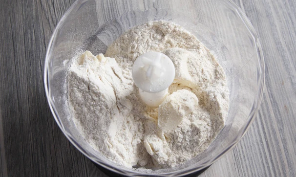 Киш с тунцом, томатами и маслинами, шаг 1/6